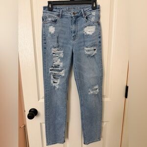 American Eagle Outfitters Light Blue Distressed Boyfriend Jeans